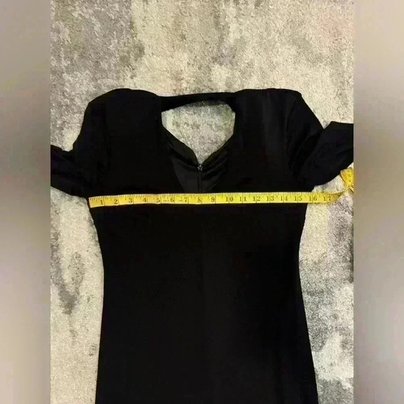 Women’s Black V-Cut Express Dress - Picture 4 of 5